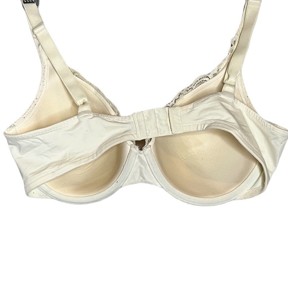 Vanity Fair Elegant Lace Bra Size 36D - Picture 2 of 3